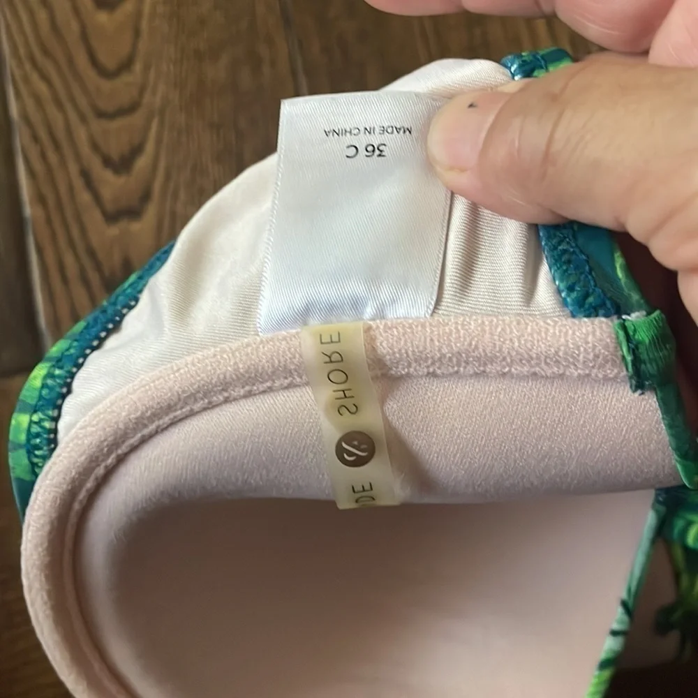 SHADE & SHORE Halter Bikini Top Size 36C
